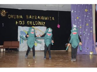 Minik Öğrencilerin Yılsonu Etkinliği Renkli Görüntülere Sahne Oldu