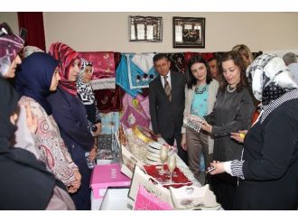 Elazığ’da El İşi Ürünleri Sergisi Açıldı