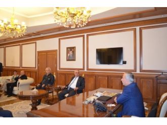 Tursab Başkanı Ulusoy, Vali Kamçı’yı Ziyaret Etti