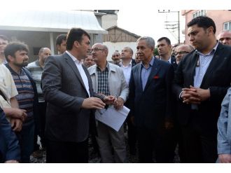 Arınç’tan Demirtaş Camii’ne Övgü