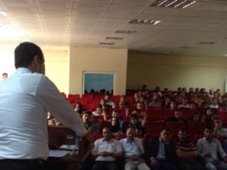 Kulp’ta Sandık Başkanları Eğitimden Geçirildi