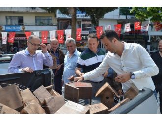 Ormancılardan Vatandaşa 100 Kuş Yuvası