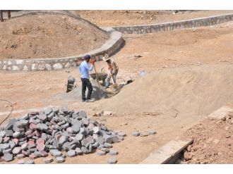 Siirt Belediyesi Park Yapım Çalışmalarına Başladı