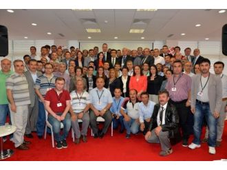 Vali Güzeloğlu, Basın İlan Kurumu Sertifika Törenine Katıldı