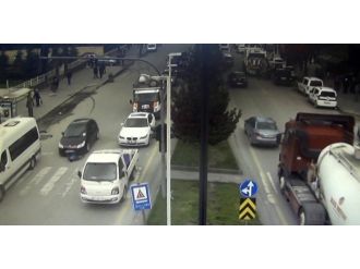 Kontağı Çevirdi Araç Patladı
