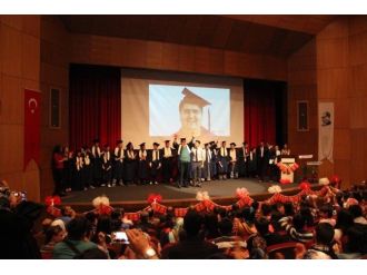 Engelli Öğrenciler Diploma Sevinci Yaşadı