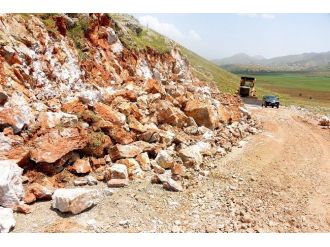 Kurucuova Mahallesi’nde Yol Çalışması Yapılıyor