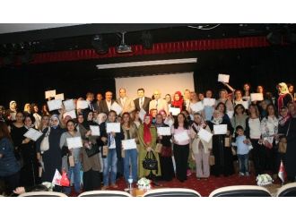 Ev Kadınları Çevreci Sertifikalarını Aldı