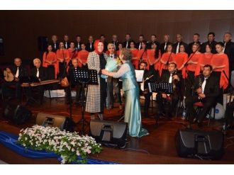 Türk Sanat Müziği Konseri Düzcelileri Büyüledi
