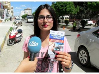 Trafikte Telefonlar Cebe