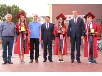 Biga Atatürk Anadolu Lisesinde Mezuniyet Töreni