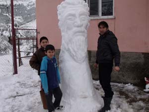 Beyoğlu’nda Kardan Dede