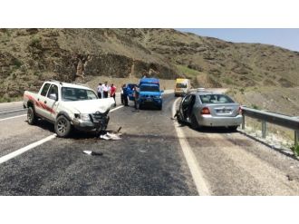Van’da Trafik Kazası: 4 Yaralı