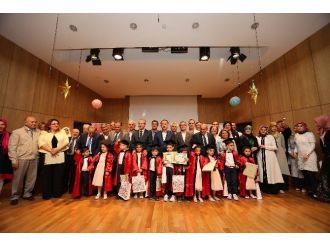 “Yetim Ve Öksüz Minikler Duygulandırdı”