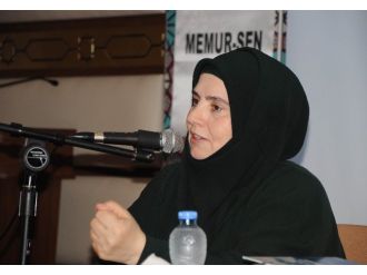 Şenlikoğlu Aile Ve Gençlik Konferansı Verdi
