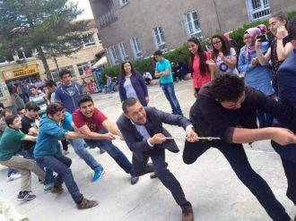 Gizligider Ve Açıkgöz, Seçim Stresini Öğrencilerle Birlikte Attı