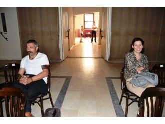 Minik Öğrenciler Çevre Duyarlılıklarını Tiyatro Sahnesinde Sergilediler