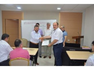 Ezanı Güzel Okuma Hizmet İçi Eğitim Kursiyerlerine Belgeleri Verildi