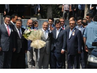 Başbakan Davutoğlu, Taksicilerle Menemen Yedi