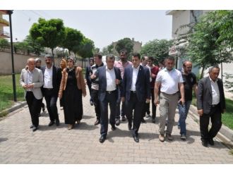 Ak Parti’li Parlak Bismil Tepe Mahallesi’ni Ziyaret Etti