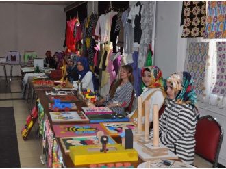 Bitlis Eren Üniversitesi’nde Yılsonu Sergisi
