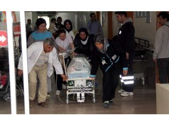 Kazazede Bebek Hayata Tutunmaya Çalışıyor
