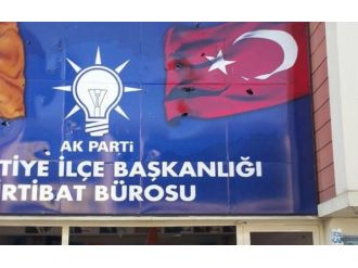 Hdp Mitingi Sonrası Ak Parti Binasına Saldırı