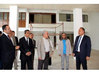 Tahsin Babaş, Yaşlı Bakım Hizmeti İle Sosyal Market’te İncelemede Bulundu