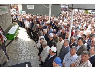Kalp Krizi Geçiren Belediye Meclis Üyesi Son Yolculuğuan Uğurlandı