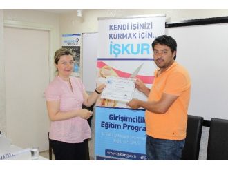 İşkur Girişimcilik Kursiyerleri Belgelerini Aldı