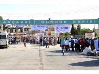 Suriye’den Kaçan Bin 500 Mülteci Türkiye’ye Geçti