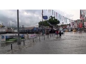 Üsküdar’da Deniz Ve Kara Yine Birleşti