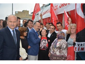 Chp Standını Ziyaret Eden Sağlık Bakanı, Alkışlarla Karşılandı