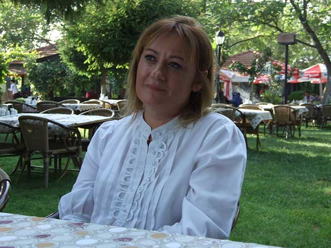 Nilden Bayazıt’la Radyo Söyleşisi