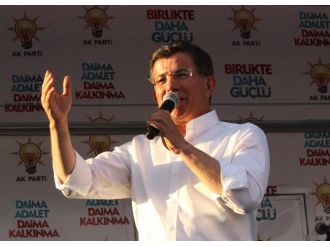 Davutoğlu: Bombaların Hedefi Türkiye Demokrasisi