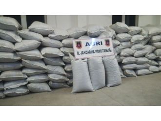 Ağrı’da 3 Ton Kaçak Çay Ele Geçirildi