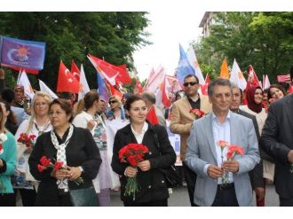 Ak Partili Vekil Adaylarından Bakırköy’de Sevgi Yürüyüşü