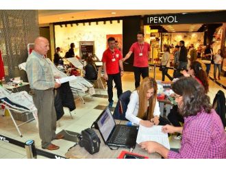 Esas67 Burda Avm Ve Kızılay Tarafından Kan Bağış Kampanyası