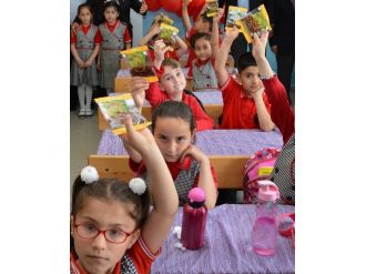 Öğrencilere 1.5 Milyon Paket Kuru Üzüm Dağıtılacak