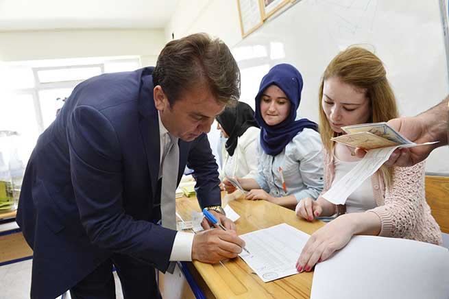 Başkan Erkoç Oy’unu Kullandı