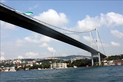 Bursaspor Bayrağı Boğazda dalgalanıyor 