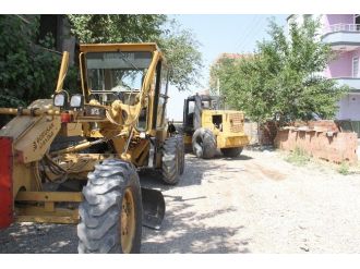 Mahalle Statüsüne Geçen Köylerde Parke Taşı Çalışmaları Başladı