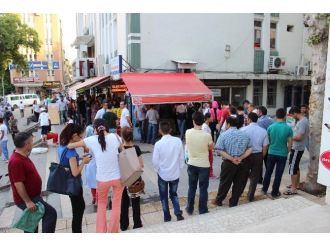 Yaman Kart Kuyruğu Uzuyor