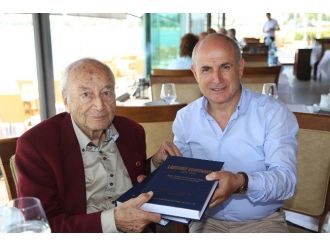 Başkan Akgün, Yazar Hıfzı Topuz’u Ağırladı