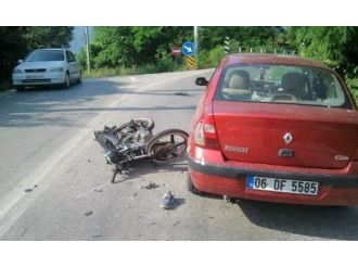 Motosiklet İle Otomobil Çarpıştı: 1 Yaralı