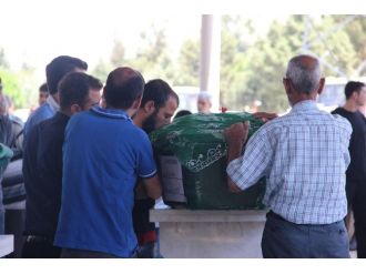Adıyaman’da Boğularak Ölen 3 Kişi Gaziantep’te Defnedildi