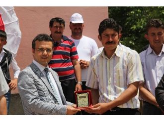 Çilek Bir Köyün Kaderini Değiştirdi