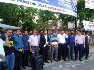 Ak Parti Gençlik Kolları Mursi Kararına Tepki Gösterdi