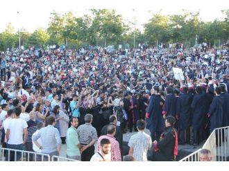 Fırat Üniversitesi’nde Mezuniyet Heyecanı