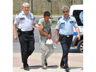 Alman Kadına Usturalı Gasp Teşebbüsü